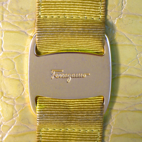 Salvatore Ferragamo ＜訳アリ＞長財布（黄）