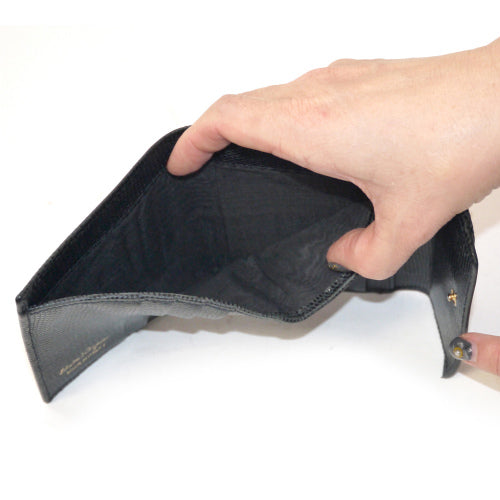 Ferragamo Vara リザード財布（黒）