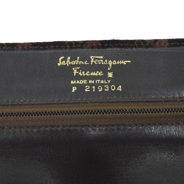 Salvatore Ferragamo スエードクラッチバッグ（濃茶）
