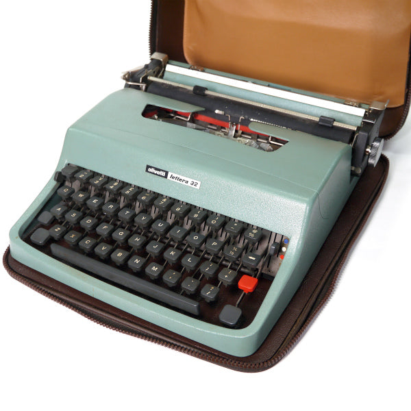 OLD Gucci 「Olivetti」 タイプライターケース（茶）＜訳アリ＞