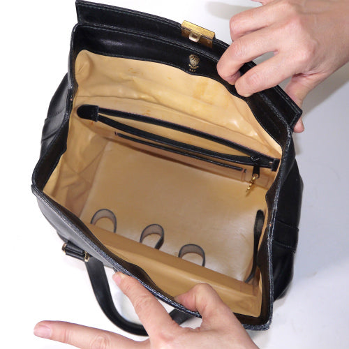 OLD Gucci 総革コスメティックバッグ（黒）