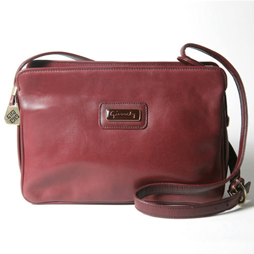 GIVENCHY 　レザーショルダー(ボルドー)