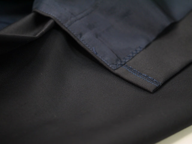 GIVENCHY 　黒スカート