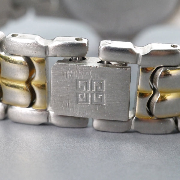 GIVENCHY ブラックフェイス日入り腕時計（シルバー）