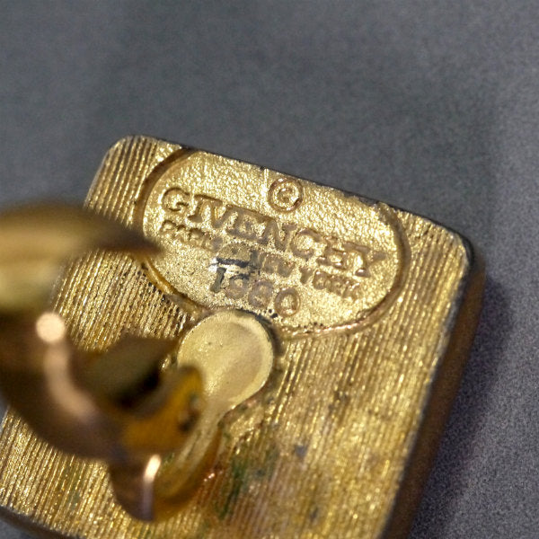 GIVENCHY 4Gロゴ ストーンイヤリング（ゴールド）