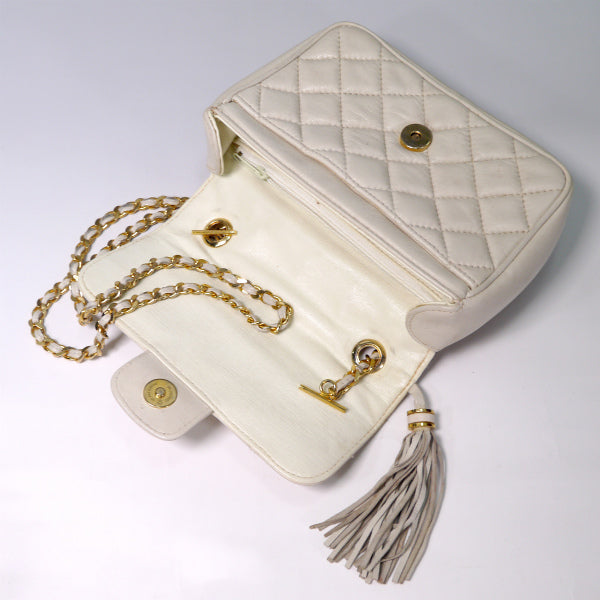 GIVENCHY フリンジ付マトラッセ チェーンショルダー（アイボリー）