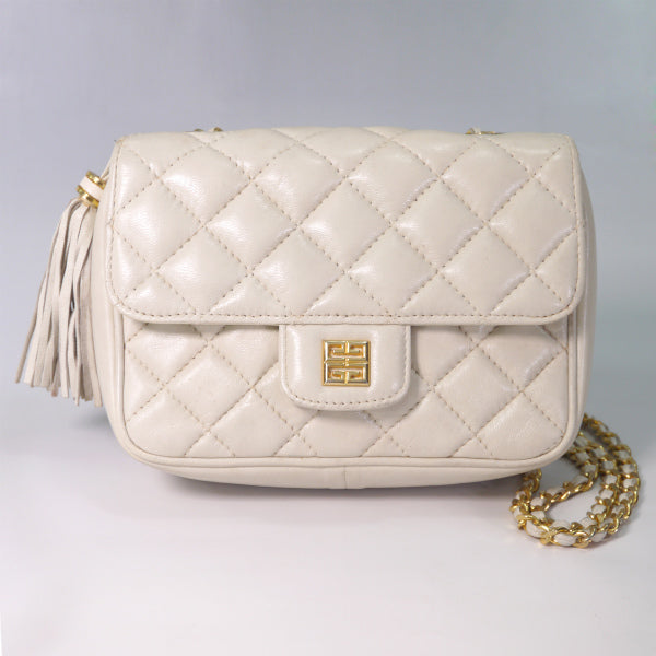 GIVENCHY フリンジ付マトラッセ チェーンショルダー（アイボリー）