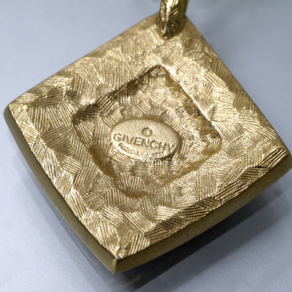 GIVENCHY ダイヤ型Gロゴビジューネックレス（ゴールド/赤）