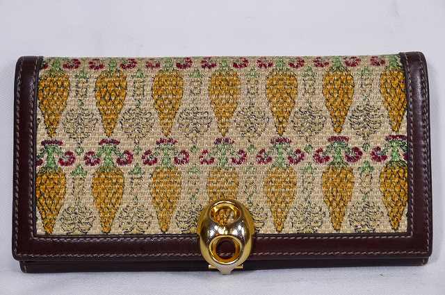 Gucci 　箱付き！ヘンプ長財布