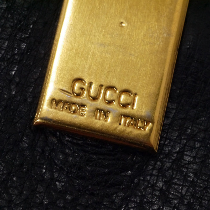 OLD Gucci GG留め具ピグスキン２つ折財布（黒）