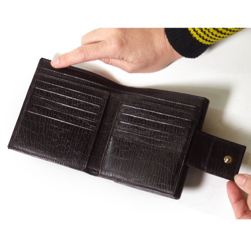 Gucci　大Ｇ金具二つ折れ財布（茶）