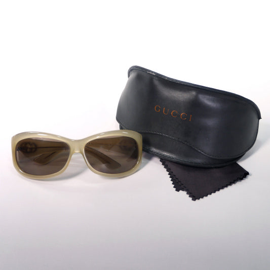 Gucci  レアカラー サングラス(ケース付き)