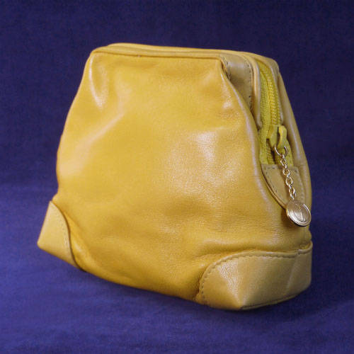 OLD Gucci ラム皮 化粧ポーチ（黄色）