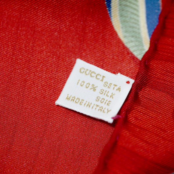 【美品】 GUCCI 大判　スカーフ　赤系　シルク100% OLD Gucci アニマル柄 大判シルクスカーフ（赤系） – Vintage