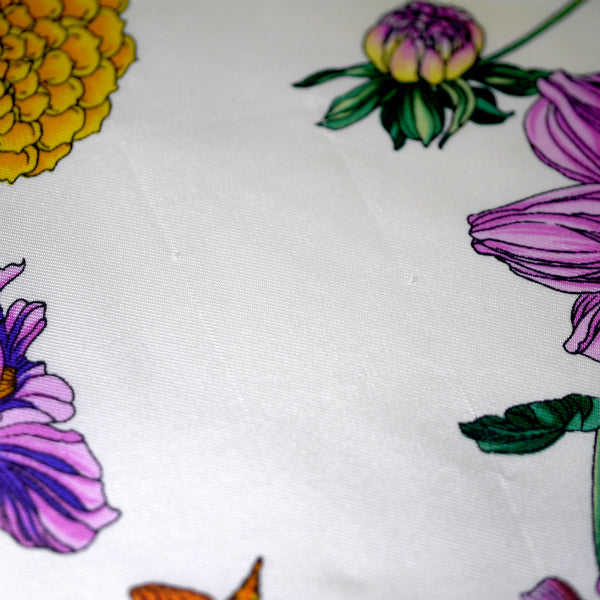 OLD Gucci ダリア柄 フローラ大判シルクスカーフ（ローズ系）