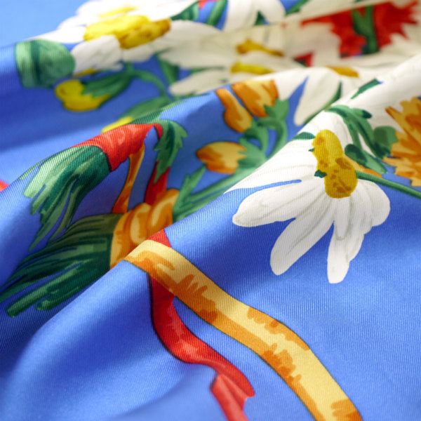 OLD Gucci マーガレット柄 フローラ大判シルクスカーフ（青系）