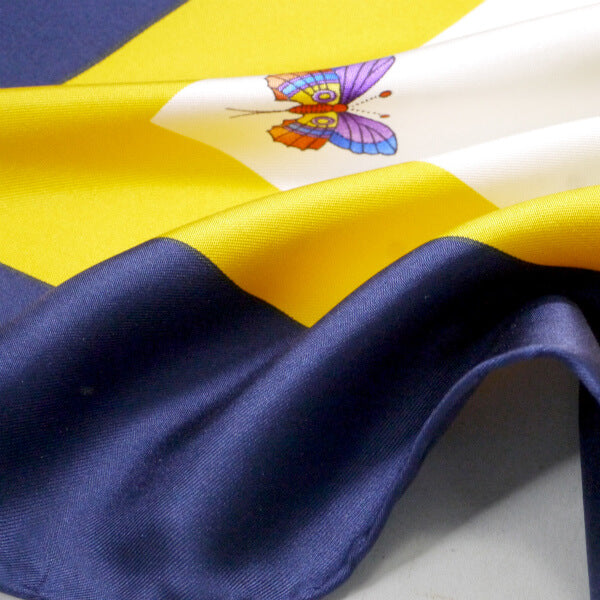 OLD Gucci フローラ 大判シルクスカーフ（紺・黄系）