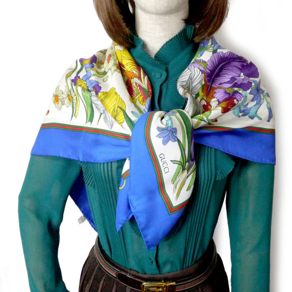 OLD Gucci フローラ 大判シルクスカーフ（青）