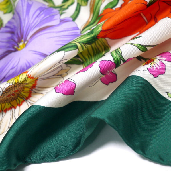 OLD Gucci フローラ 大判シルクスカーフ（緑系）