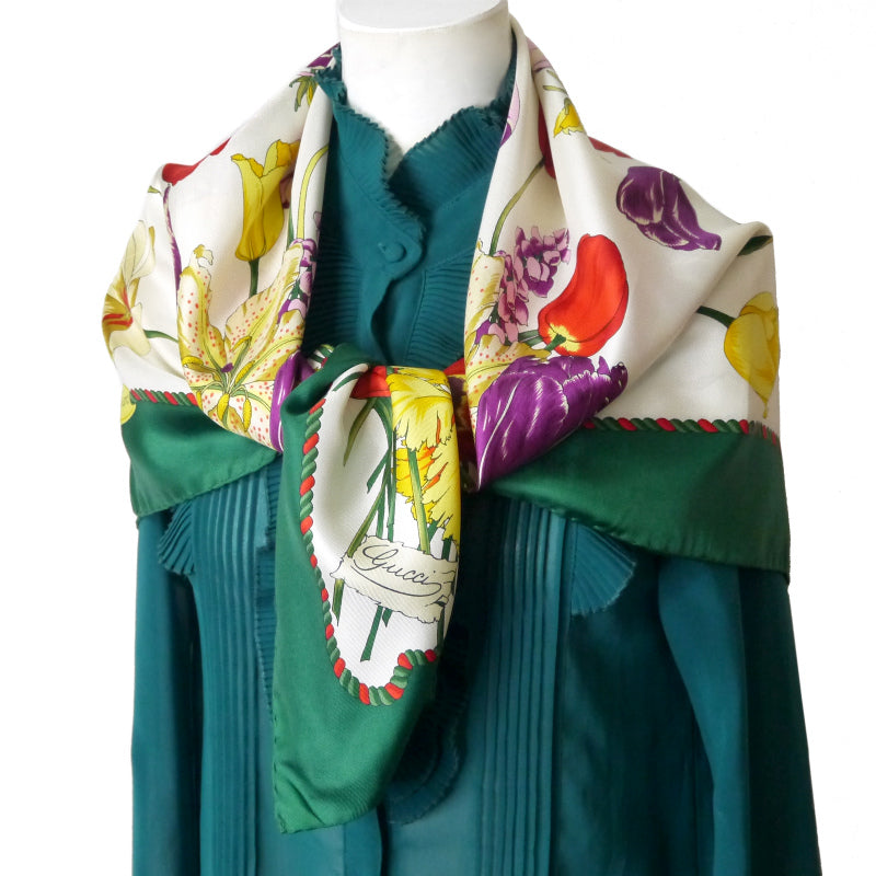 OLD Gucci フローラ 大判シルクスカーフ（深緑系）