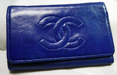 CHANEL　ラム革キーケース（青）