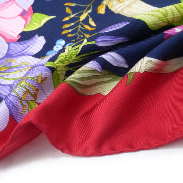 OLD Gucci フローラ 大判シルクスカーフ（赤/紺系）