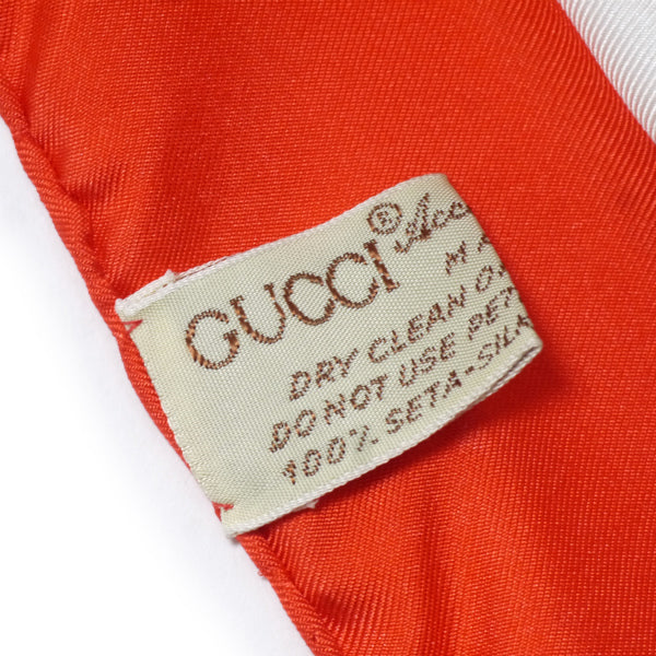 OLD Gucci　アクセコ フローラ大判シルクスカーフ（赤系）