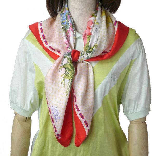 OLD Gucci アクセコ フローラ大判シルクスカーフ（赤系） – Vintage
