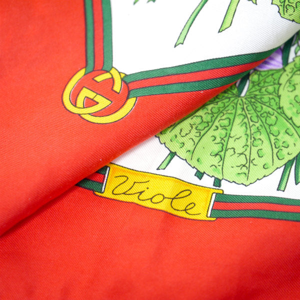 OLD Gucci シェリー×フローラ大判シルクスカーフ（赤系）