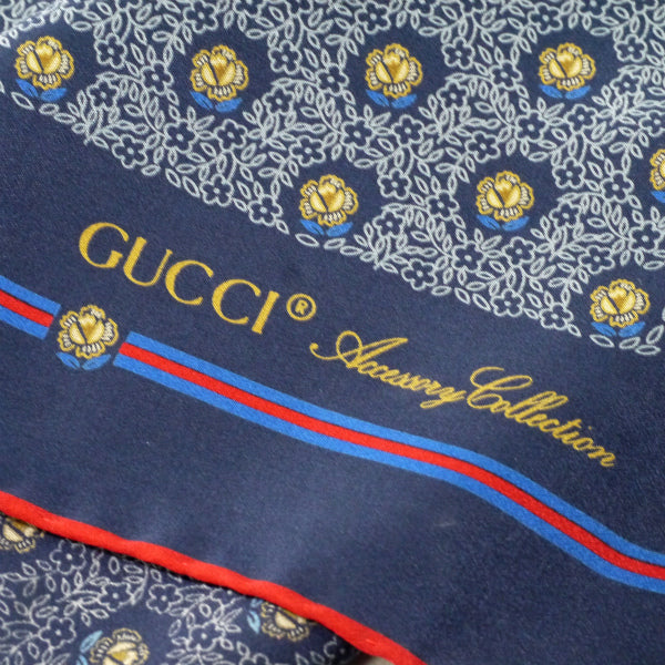 OLD Gucci　小花柄シェリー中判シルクスカーフ（紺系）