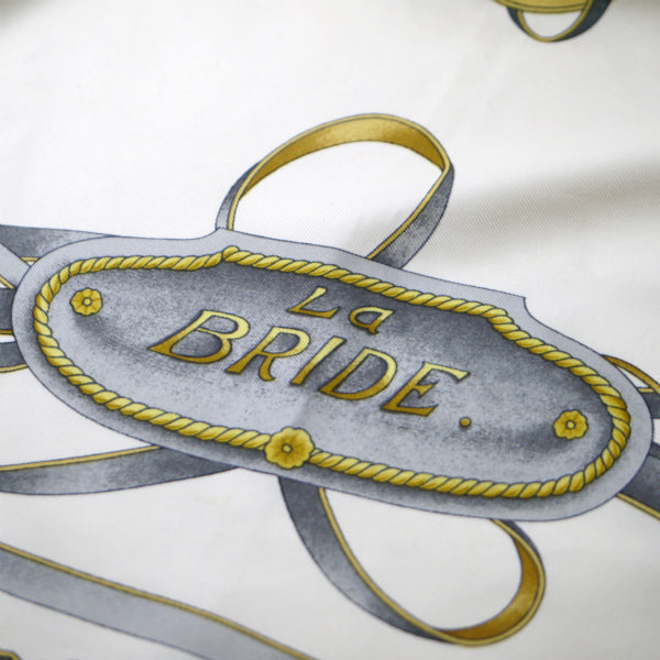 OLD Gucci アクセコ "la BRIDE"大判シルクスカーフ（赤系）