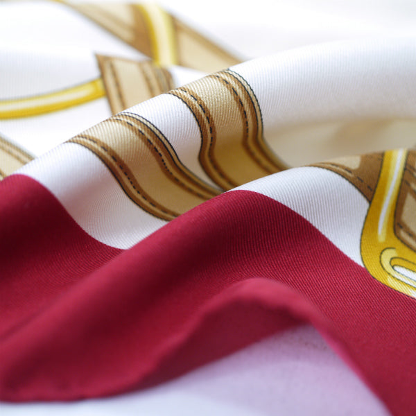 OLD Gucci サドル＆ロゼット柄 大判シルクスカーフ（赤系）