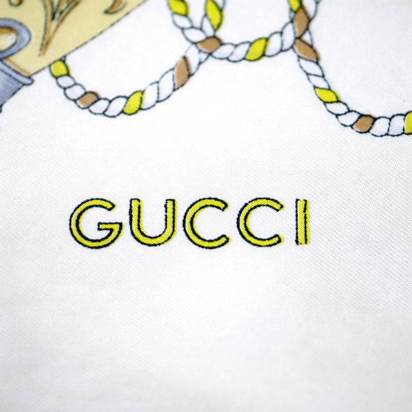 OLD Gucci　キジ・鴨柄 大判シルクスカーフ（白系）