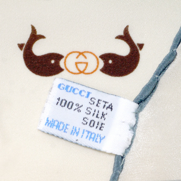 OLD Gucci　レア！クジラG柄 大判シルクスカーフ（白系）