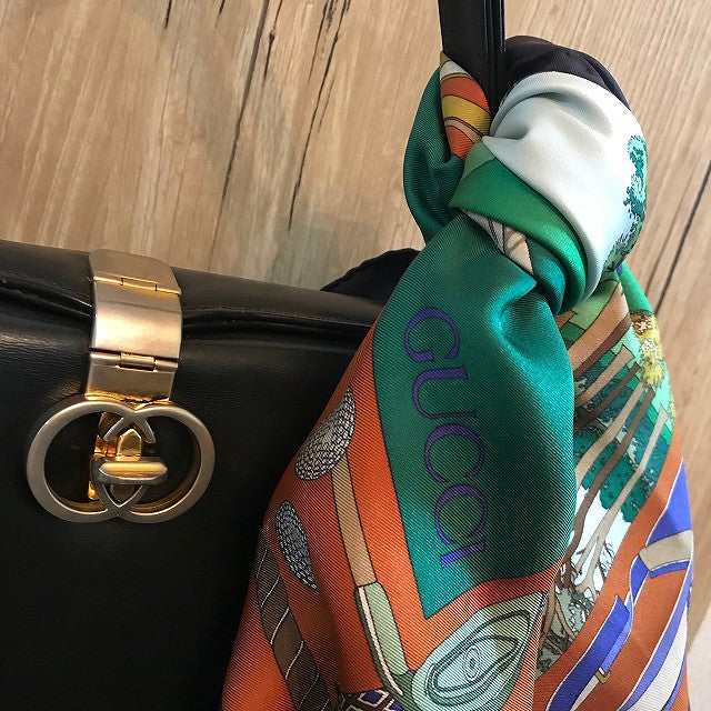 OLD Gucci  シルクスカーフ（紺ゴルフ柄 ）