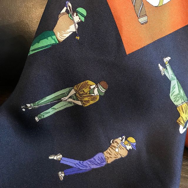 OLD Gucci  シルクスカーフ（紺ゴルフ柄 ）