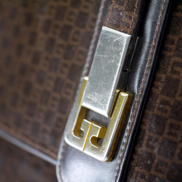 OLD Gucci ＜訳あり＞スクエアGGスエードチェーンショルダー（濃茶）