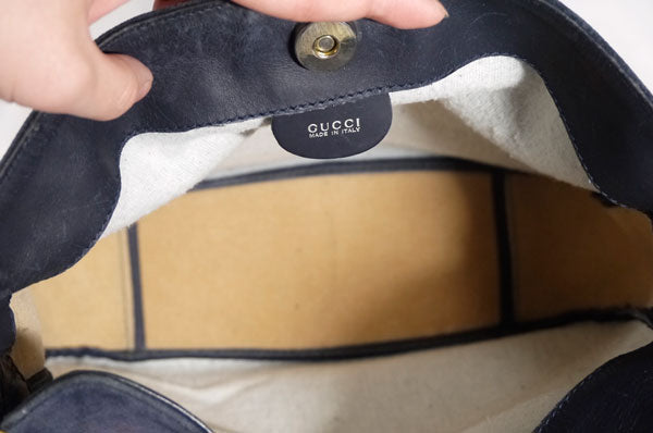 OLD Gucci ＜訳アリ＞スエードバンブーバッグ（紺）