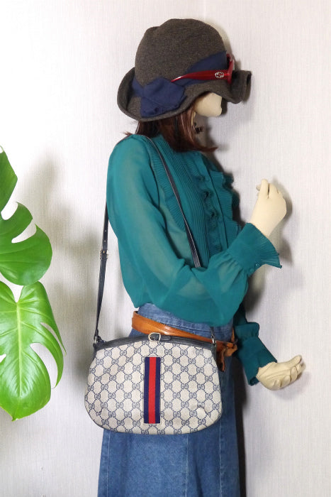 OLD Gucci 　ベルトGGポシェット(青）