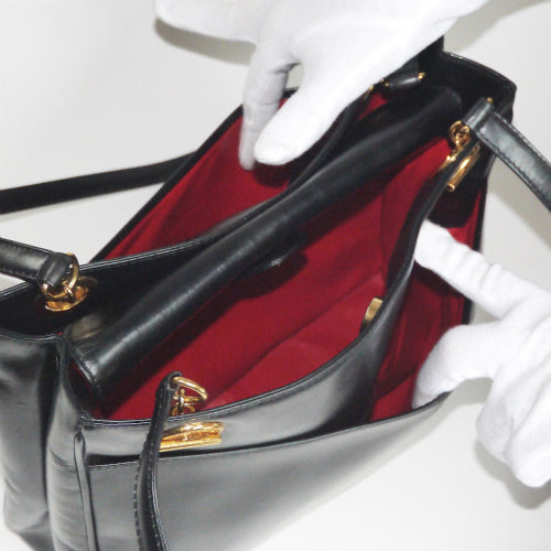 OLD Gucci　黒本革ビジネストート（内装赤）