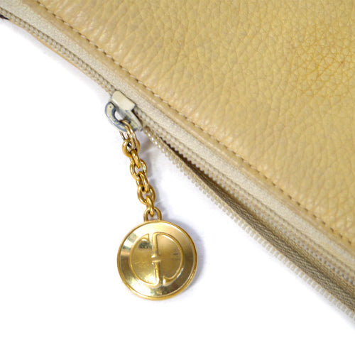 OLD Gucci 型押しレザー半円バッグ（イエローベージュ）