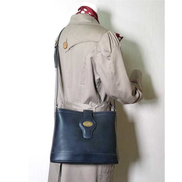 OLD Gucci 総革バケツ型ショルダー（濃紺）