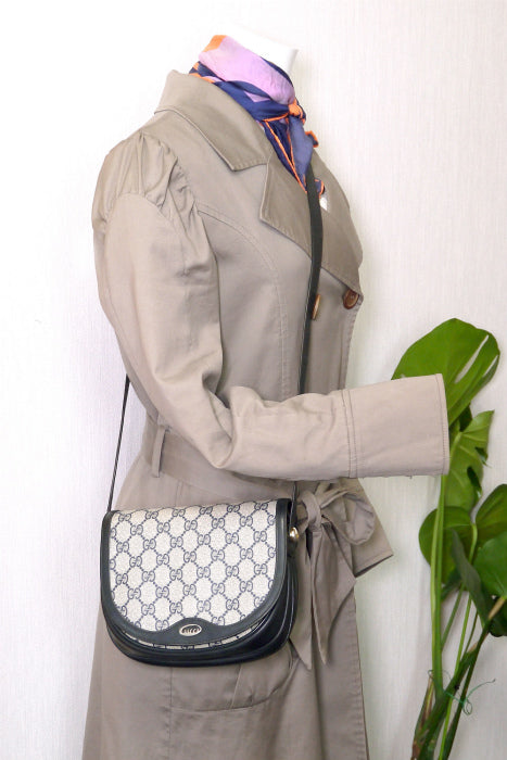 OLD Gucci70s!筆記体ロゴ シェルポシェット(青)