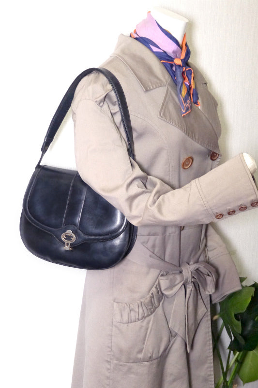 OLD Gucci　サイドビット総革半円ショルダー (黒)