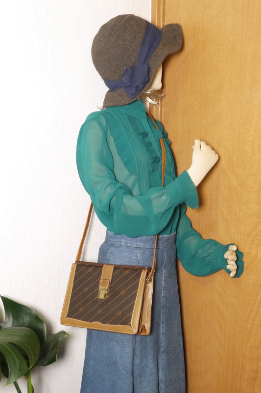 OLD Gucci  70S 流れ星ＧＧ柄スクエアショルダー(茶)