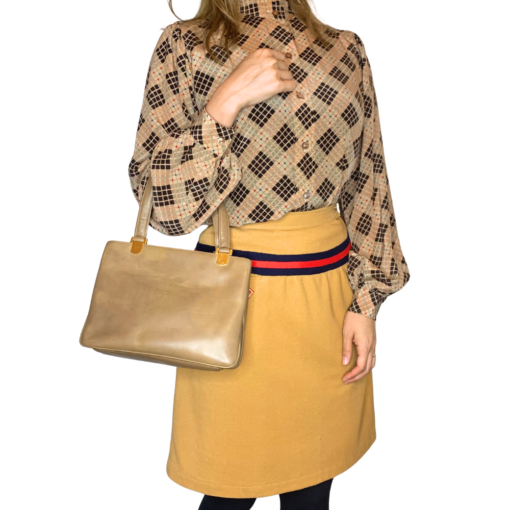 OLD Gucci　総革がま口 ハンドバッグ（ミルクティー）