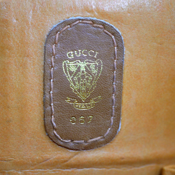 OLD Gucci チェーンクラッチ横長ショルダー(キャメル）