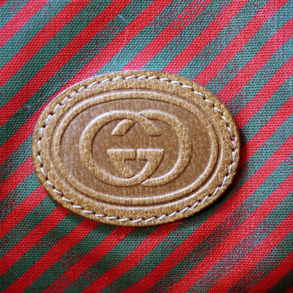 OLD Gucci　Rigateライン大型巾着リュック(赤)