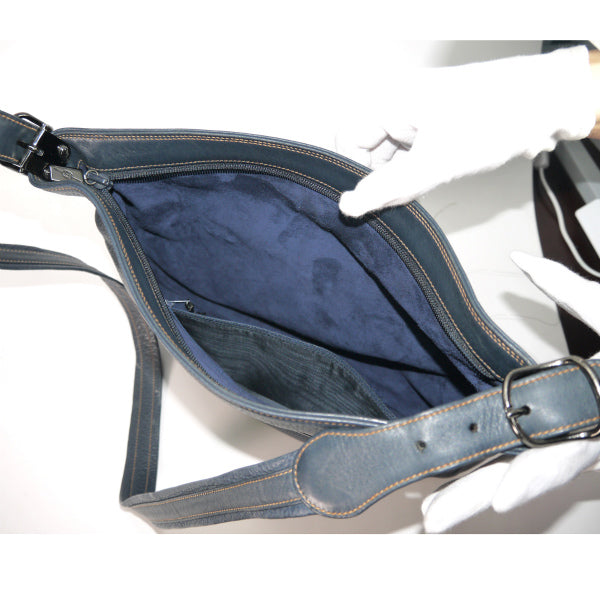 OLD Gucci 総革フロントポケット大型ショルダー（黒）