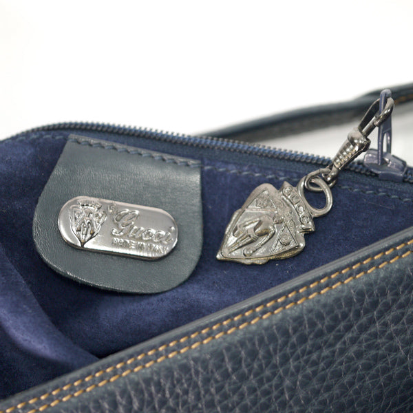 OLD Gucci 総革フロントポケット大型ショルダー（黒）